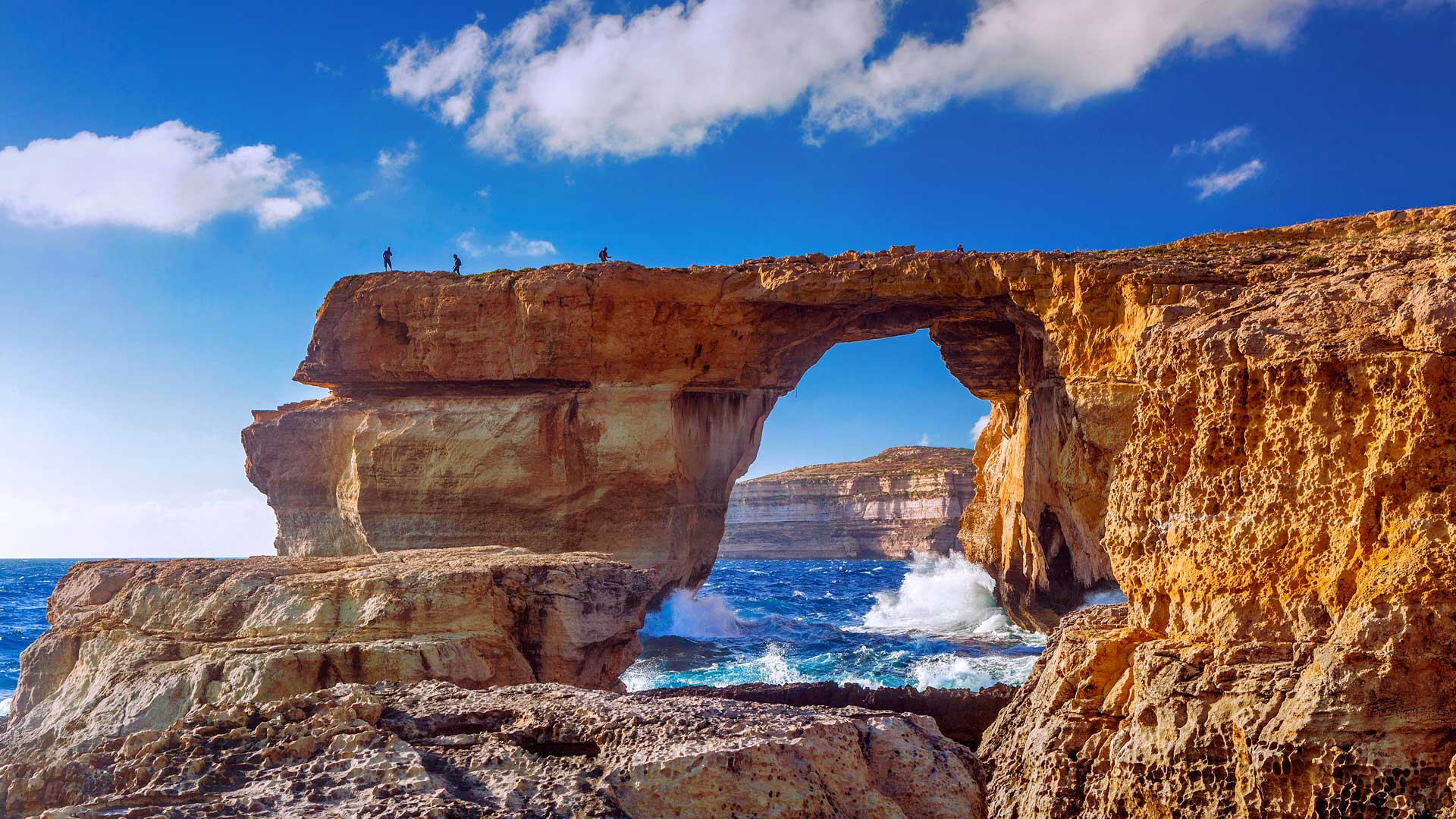 马耳他，戈佐岛，靠近埃杜海滩的蔚蓝之窗自然石拱门 (AzureWindow_ZH-CN8863680074_1920x1080.jpg